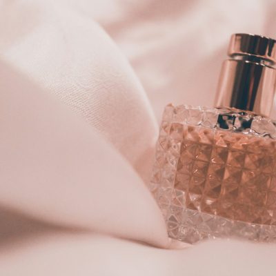 images of parfum in qatar at mamlakat al oud